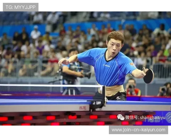 壁球选手小角度直线球命中令人叫好