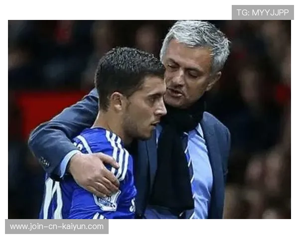 球星与队医讨论恢复训练：避免伤病循环的秘密